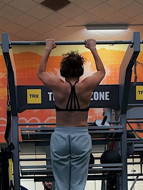 How to Add Calisthenics Into Your Weight Training Routine
